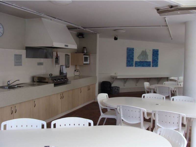 81/17 Bayview Street, Runaway Bay QLD 4216