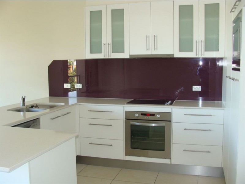 2/22 Beatty Street, Southport QLD 4215