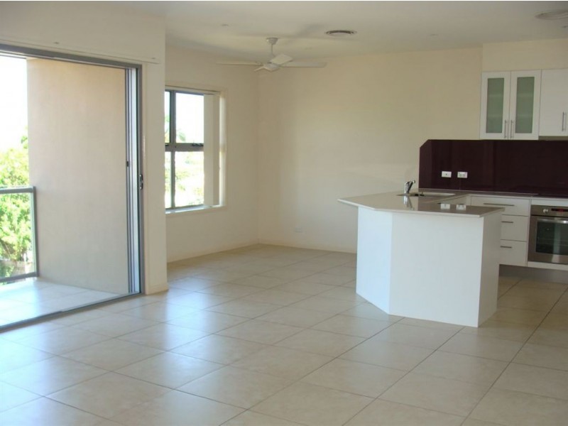 2/22 Beatty Street, Southport QLD 4215