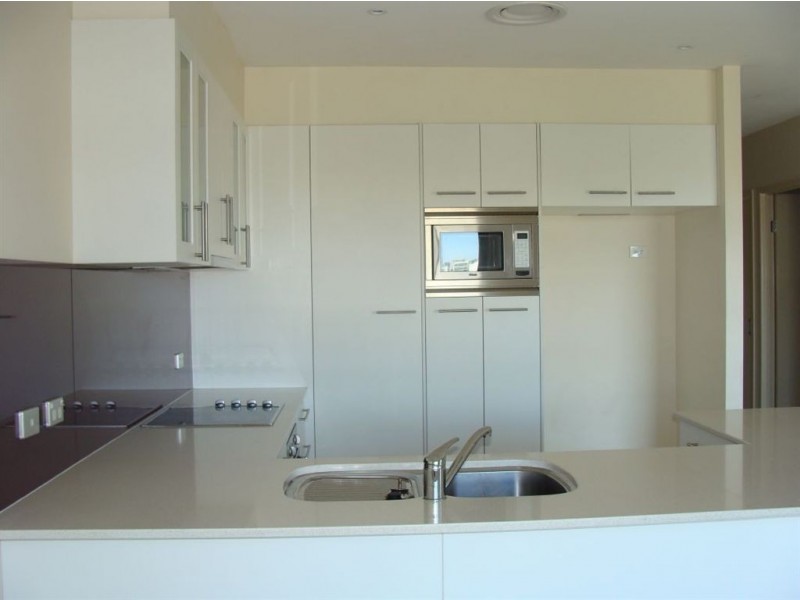 2/22 Beatty Street, Southport QLD 4215