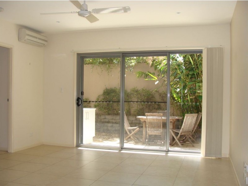 2/22 Beatty Street, Southport QLD 4215