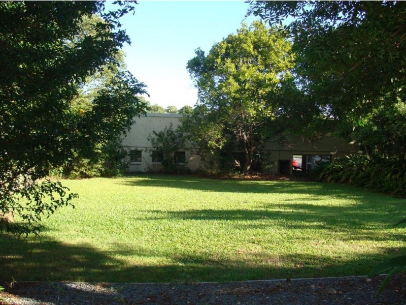 18 Spendelove Avenue, Southport QLD 4215