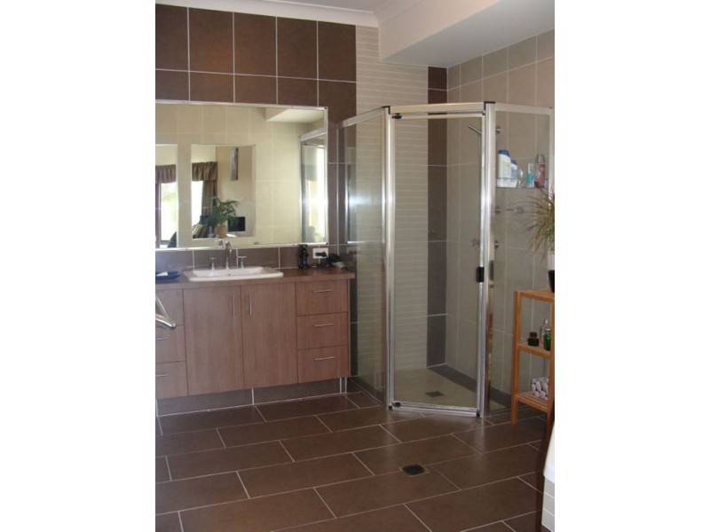 3 Casuarina Street, Molendinar QLD 4214