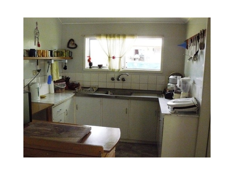 5 John Street, Collinsville QLD 4804