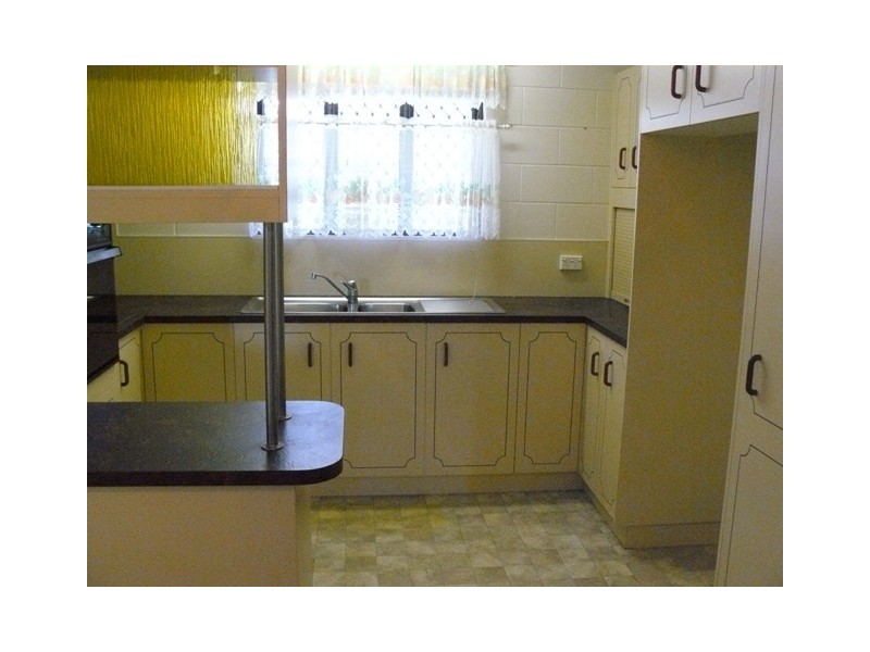 2/11 Marathon, Proserpine QLD 4800