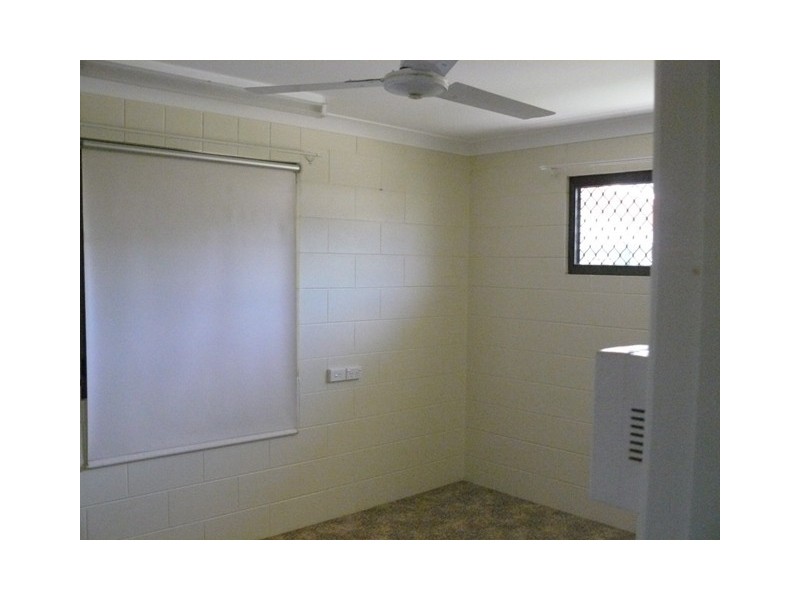 2/11 Marathon, Proserpine QLD 4800