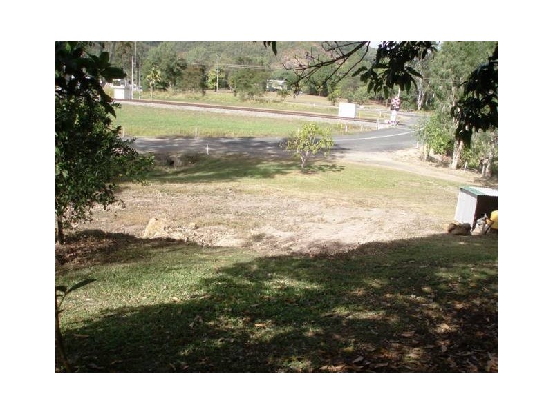 15 Paskins Road, Yalboroo QLD 4741