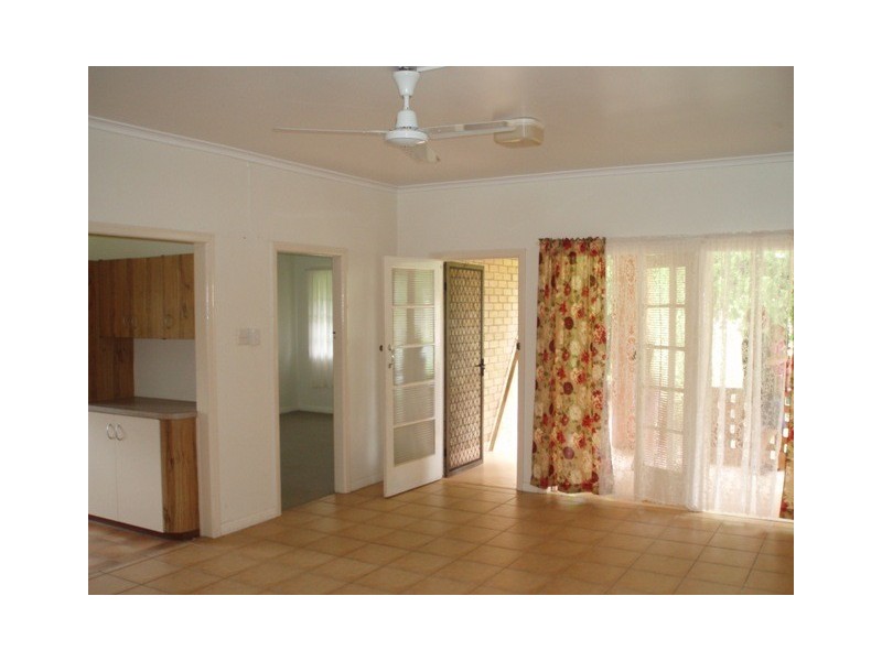 00 ushers, Mount Julian QLD 4800