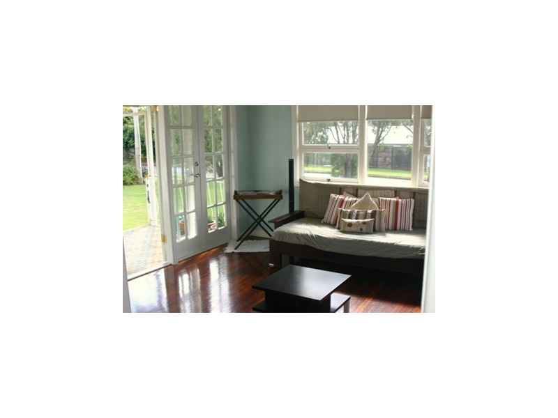 33 Almay St, Kenmore QLD 4069