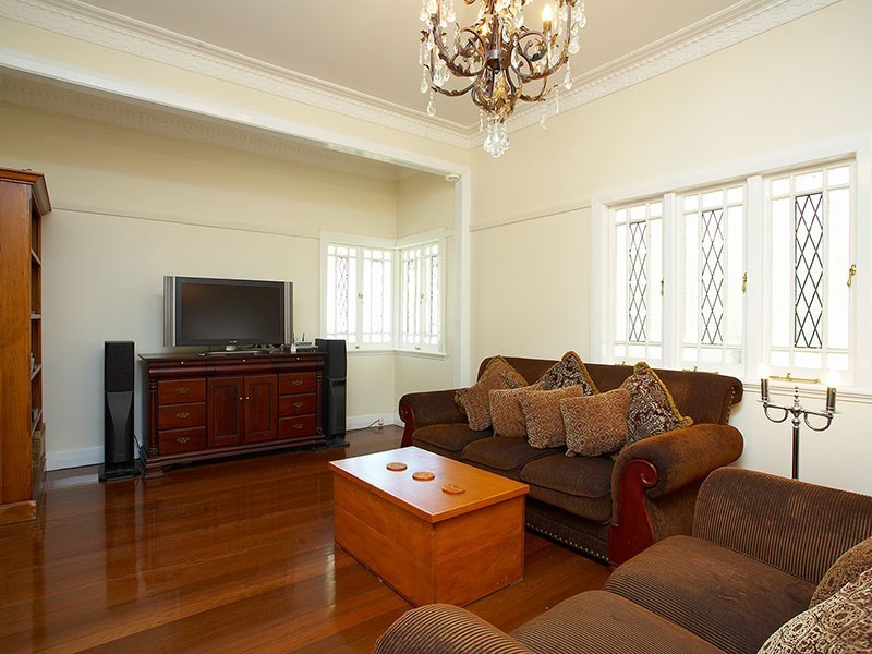 9 Bramble Terrace, Red Hill QLD 4059