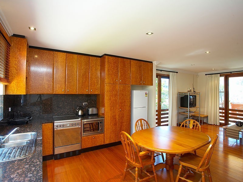 1 Cecil Street, Indooroopilly QLD 4068