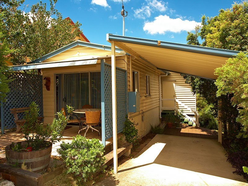 7 Usher Street, Indooroopilly QLD 4068
