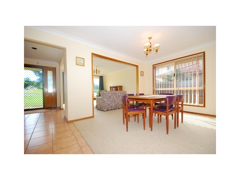 24 Crestwood Pl, Moggill QLD 4070