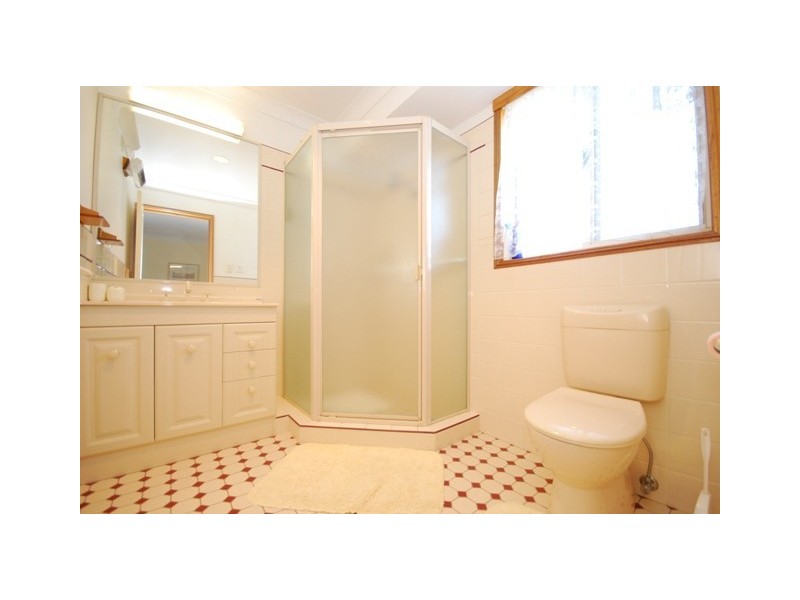 24 Crestwood Pl, Moggill QLD 4070