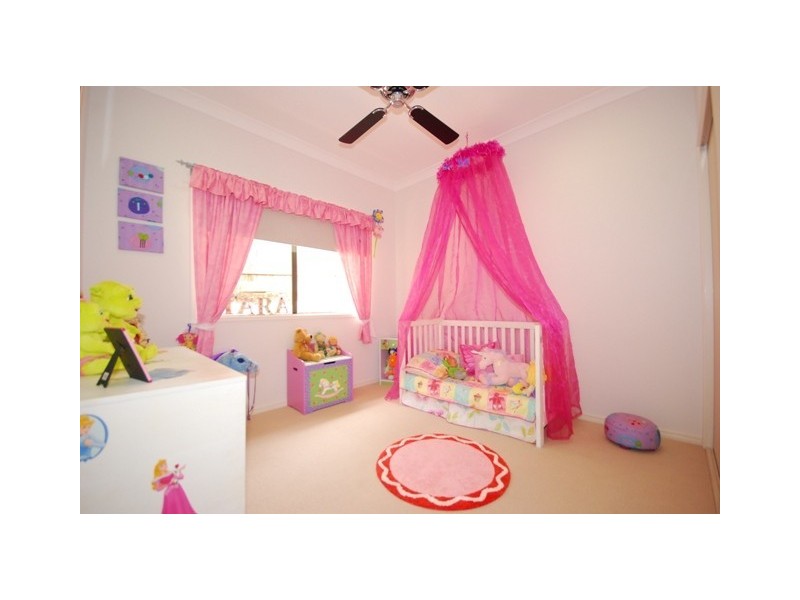 15 Grange Pl, Moggill QLD 4070