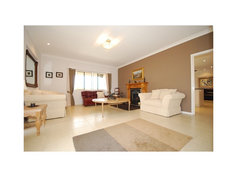 15 Grange Pl, Moggill QLD 4070