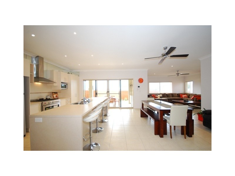 15 Grange Pl, Moggill QLD 4070