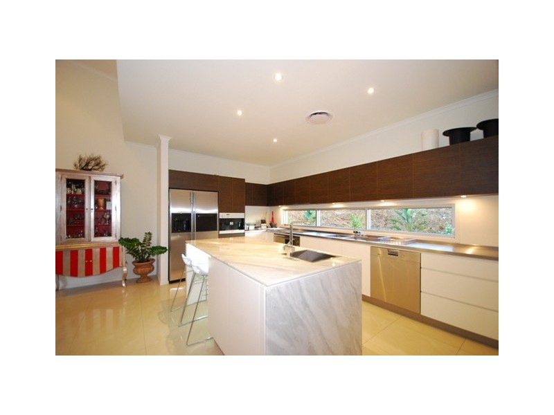 24 Olivia Pl, Pullenvale QLD 4069