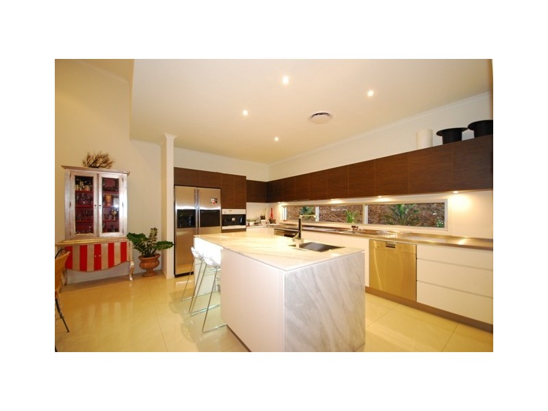 24 Olivia Pl, Pullenvale QLD 4069