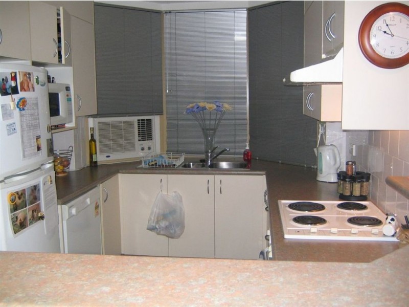 4/15 Clarence Road, Indooroopilly QLD 4068