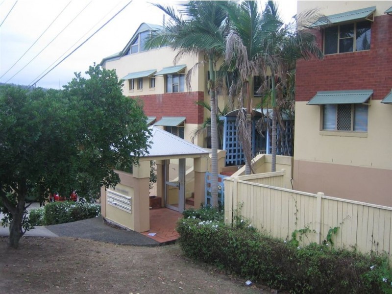 4/15 Clarence Road, Indooroopilly QLD 4068