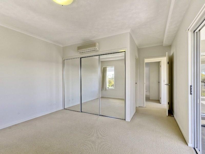 8/8 Underhill Avenue, Indooroopilly QLD 4068