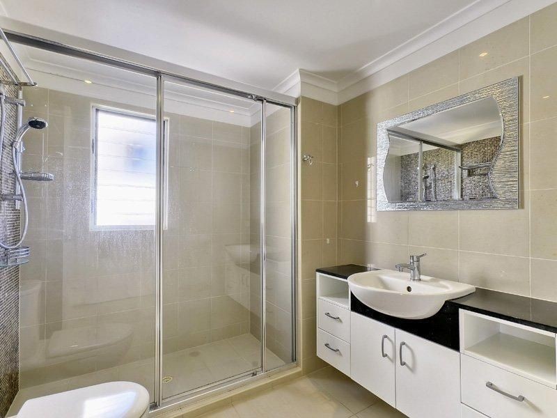 8/8 Underhill Avenue, Indooroopilly QLD 4068