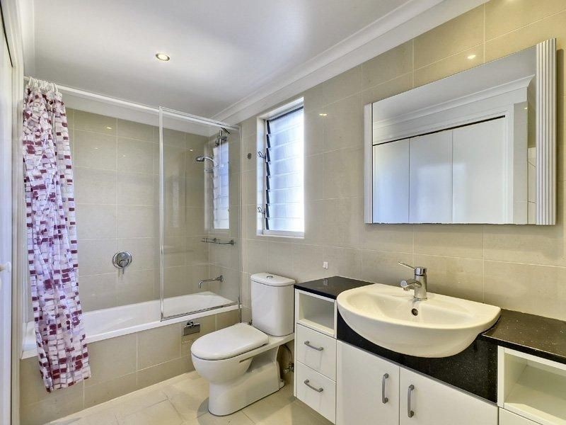 8/8 Underhill Avenue, Indooroopilly QLD 4068