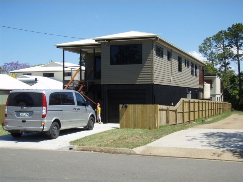 28 Hill Parade, Clontarf QLD 4019