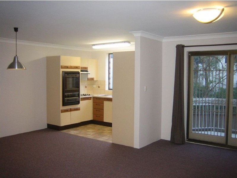 2/11 Foxton Street, Indooroopilly QLD 4068