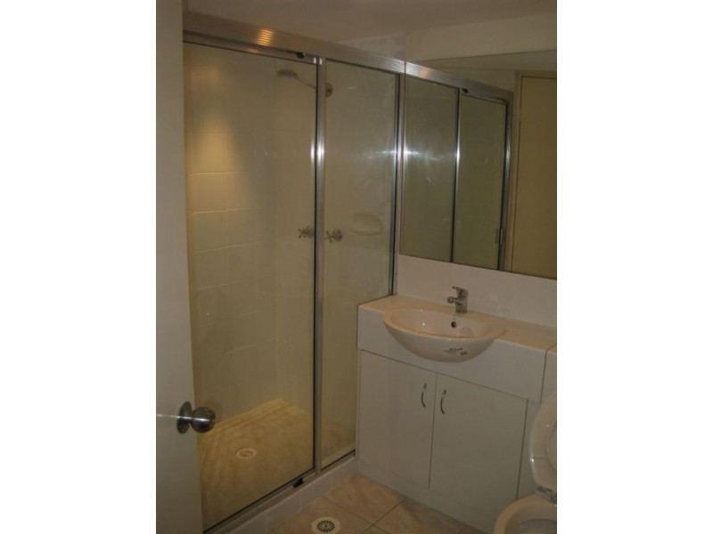 1/212 Sir Fred Schonell Drive, St Lucia QLD 4067