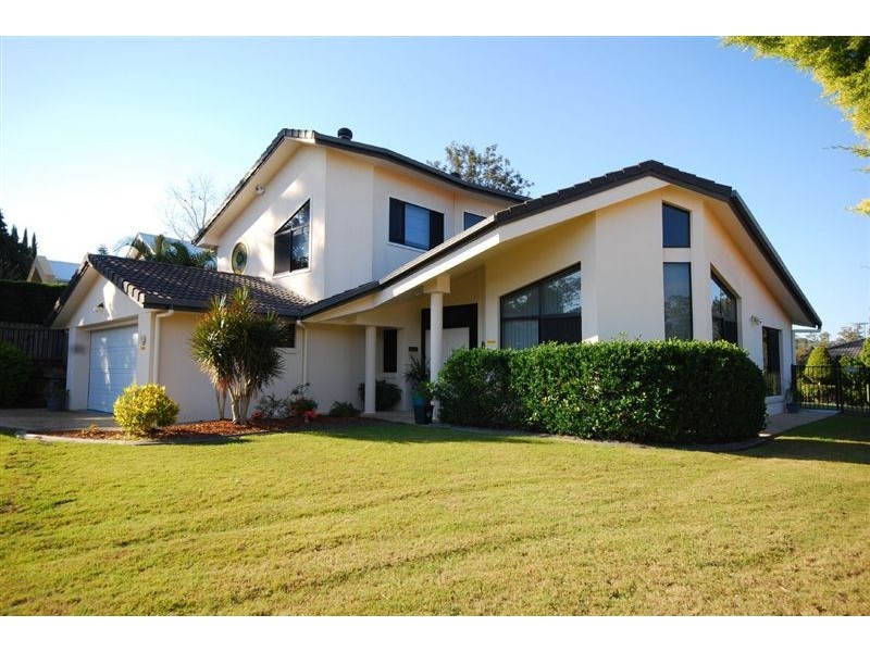 11 Cromwell Cl, Brookfield QLD 4069