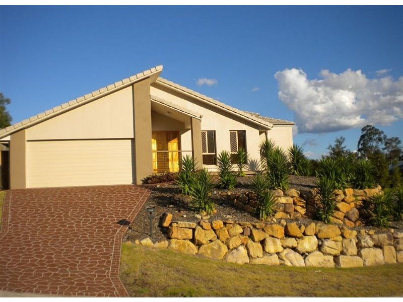1 Yaggera Pl, Bellbowrie QLD 4070