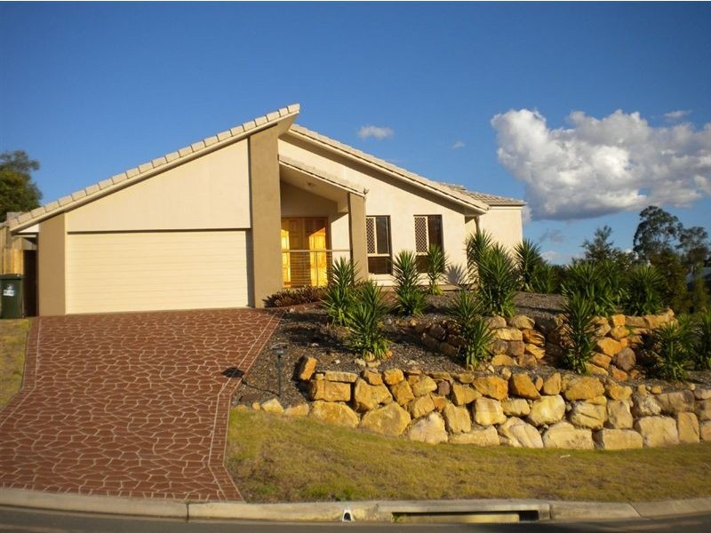 1 Yaggera Pl, Bellbowrie QLD 4070