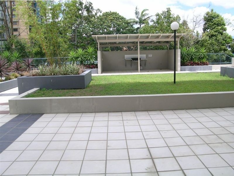 2/19 Thorn St, Kangaroo Point QLD 4169