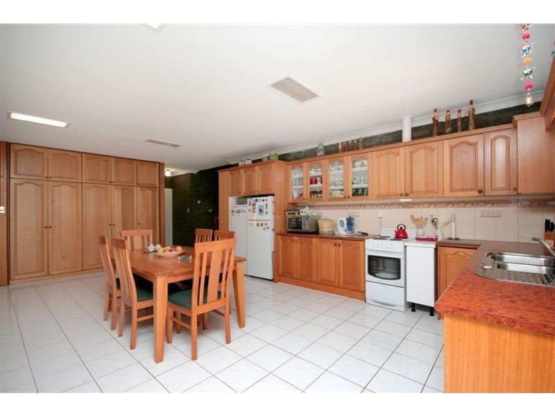 20 Renfrew Street, Hillcrest QLD 4118