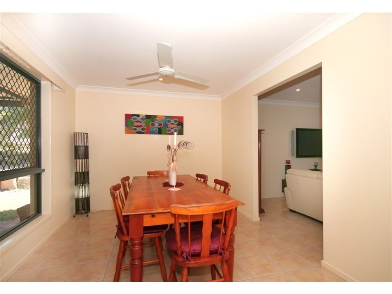 18 Westaway Crescent, Bellbowrie QLD 4070