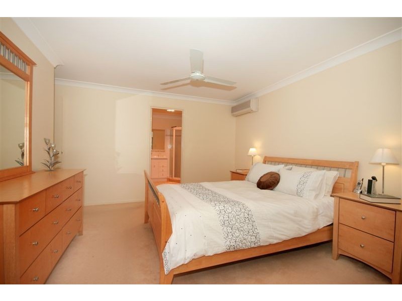 18 Westaway Crescent, Bellbowrie QLD 4070