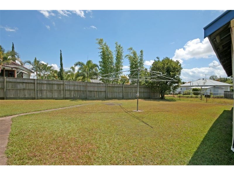 45 Whitworth Rd, Cannon Hill QLD 4170