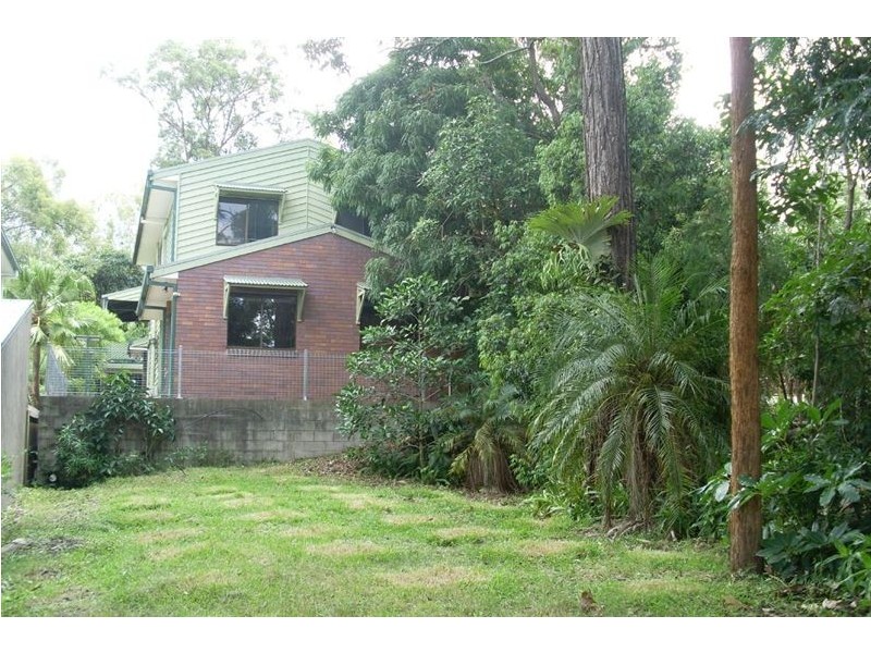 105 Taringa Parade, Indooroopilly QLD 4068
