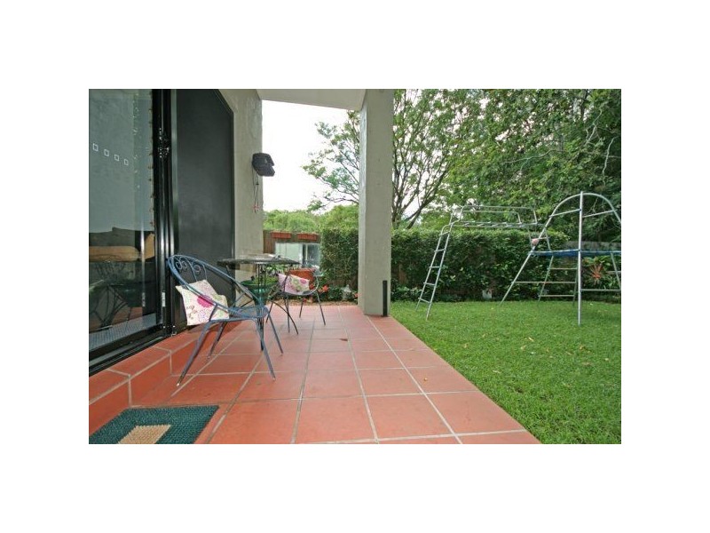 9A Vera St, Toowong QLD 4066