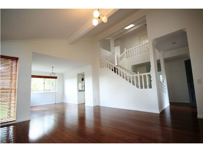 8 Doran Close, Westlake QLD 4074