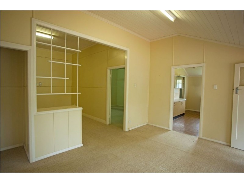 15 Central Avenue, Deagon QLD 4017