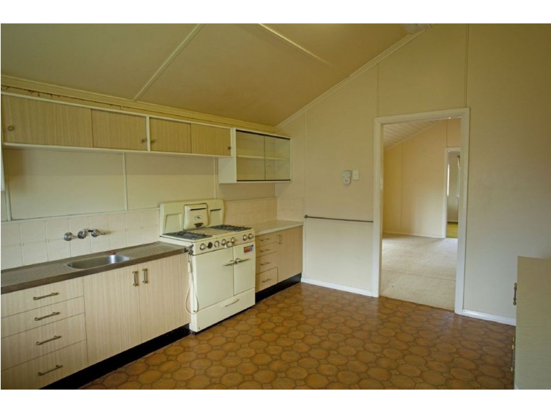 15 Central Avenue, Deagon QLD 4017