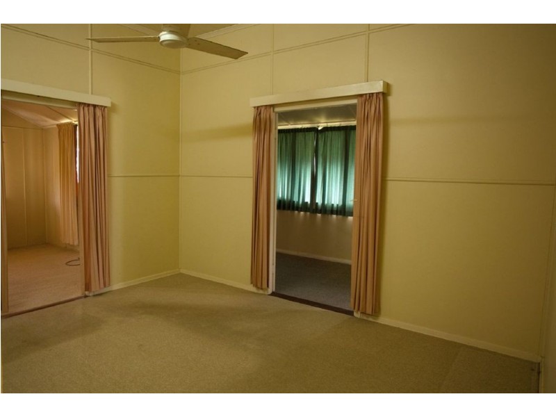 15 Central Avenue, Deagon QLD 4017