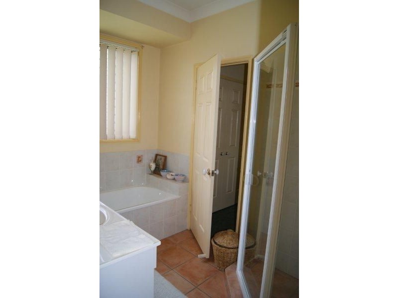 140 Lamberth Road, Regents Park QLD 4118
