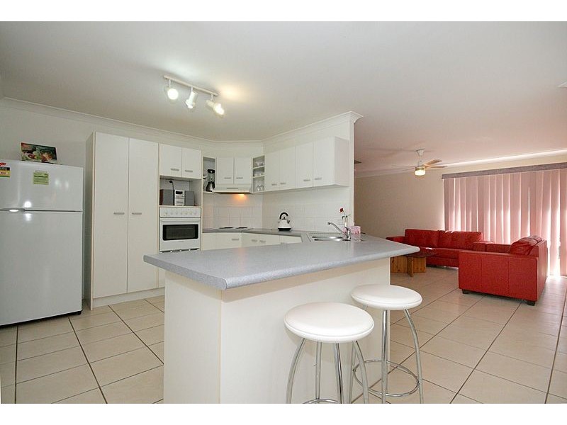 14 Learmonth Court, Hillcrest QLD 4118