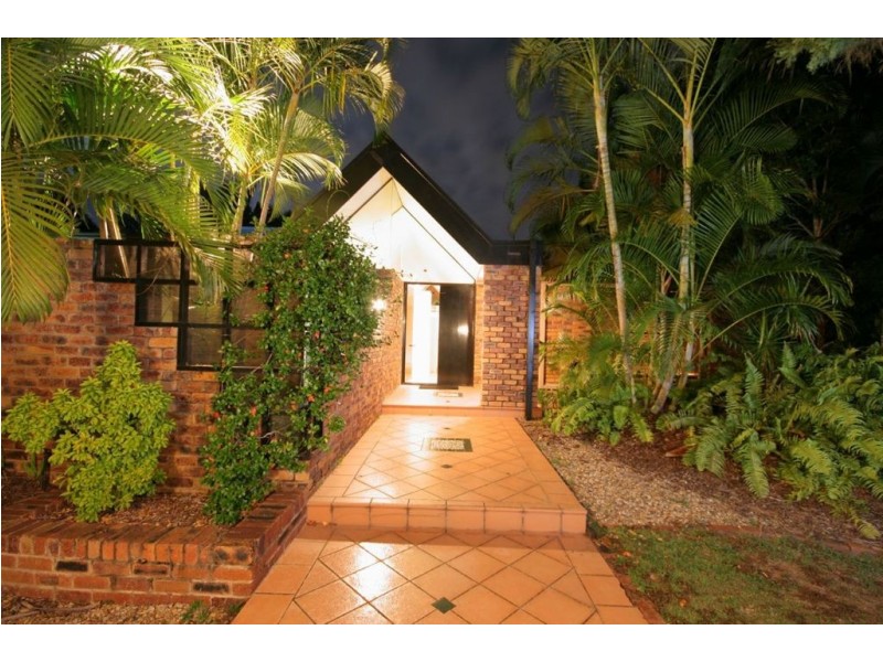 16 Carnegie St, Westlake QLD 4074