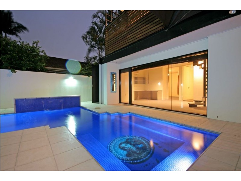 16 Carnegie St, Westlake QLD 4074