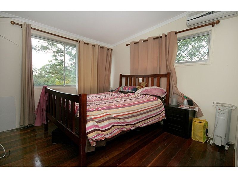30 Almeida St, Indooroopilly QLD 4068